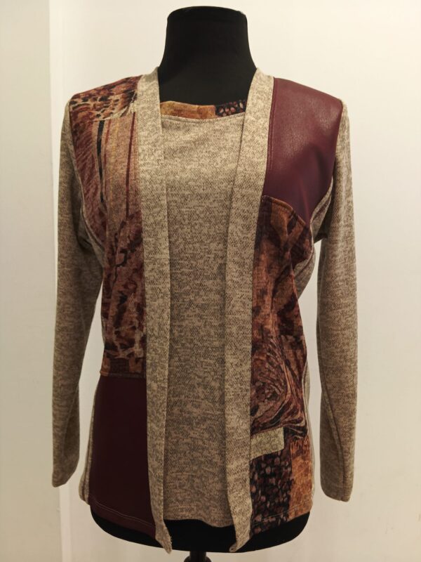 Conjunto simulado granate