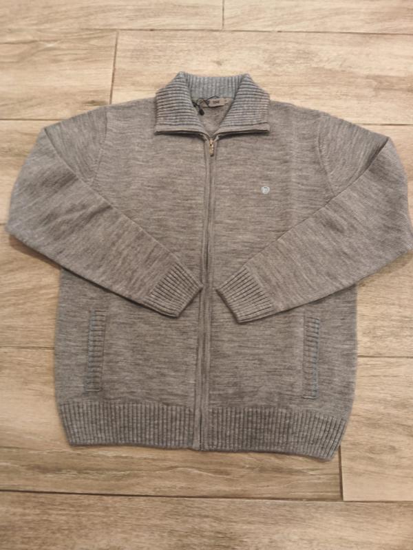 Chaqueta de punto gris con cremallera