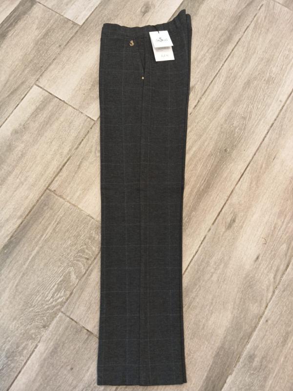 Pantalón gris de cuadros