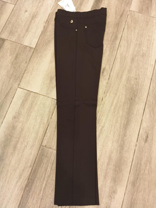 Pantalón marrón chocolate